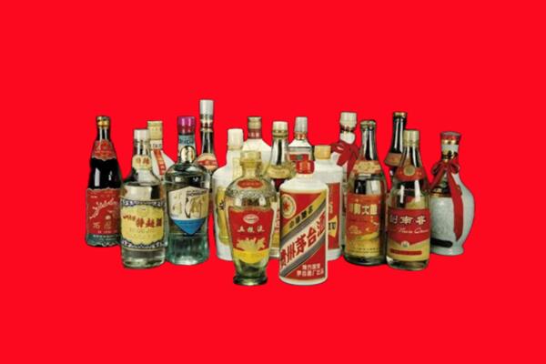 吐鲁番鄯善回收十八老酒.jpg